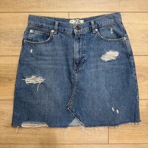 We The Free Free People Distressed Denim Mini Skirt Medium Wash Size 28‎ Read